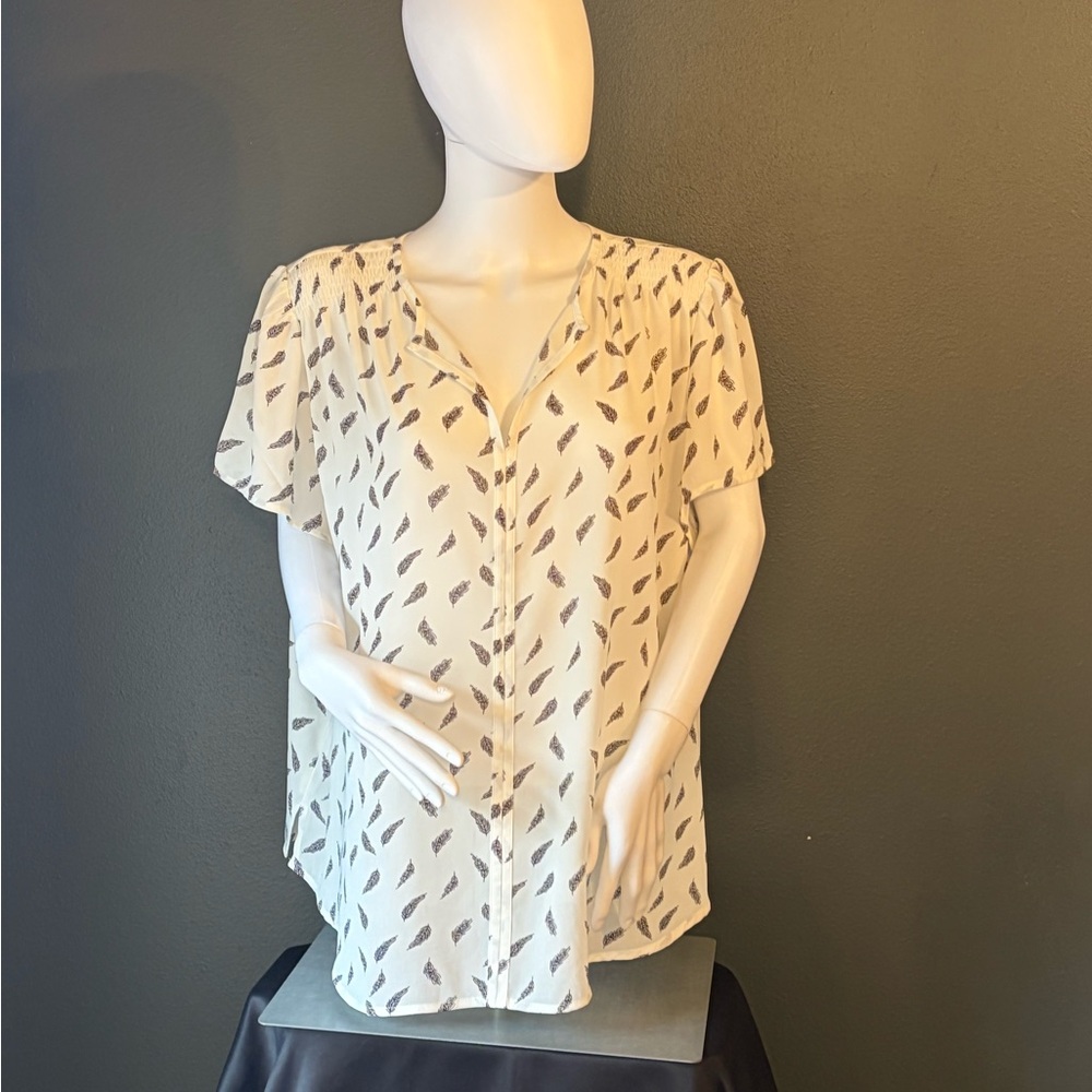 Monday Fun Women's Cream  Feather Print V- Neck Short Sleeve Blouse